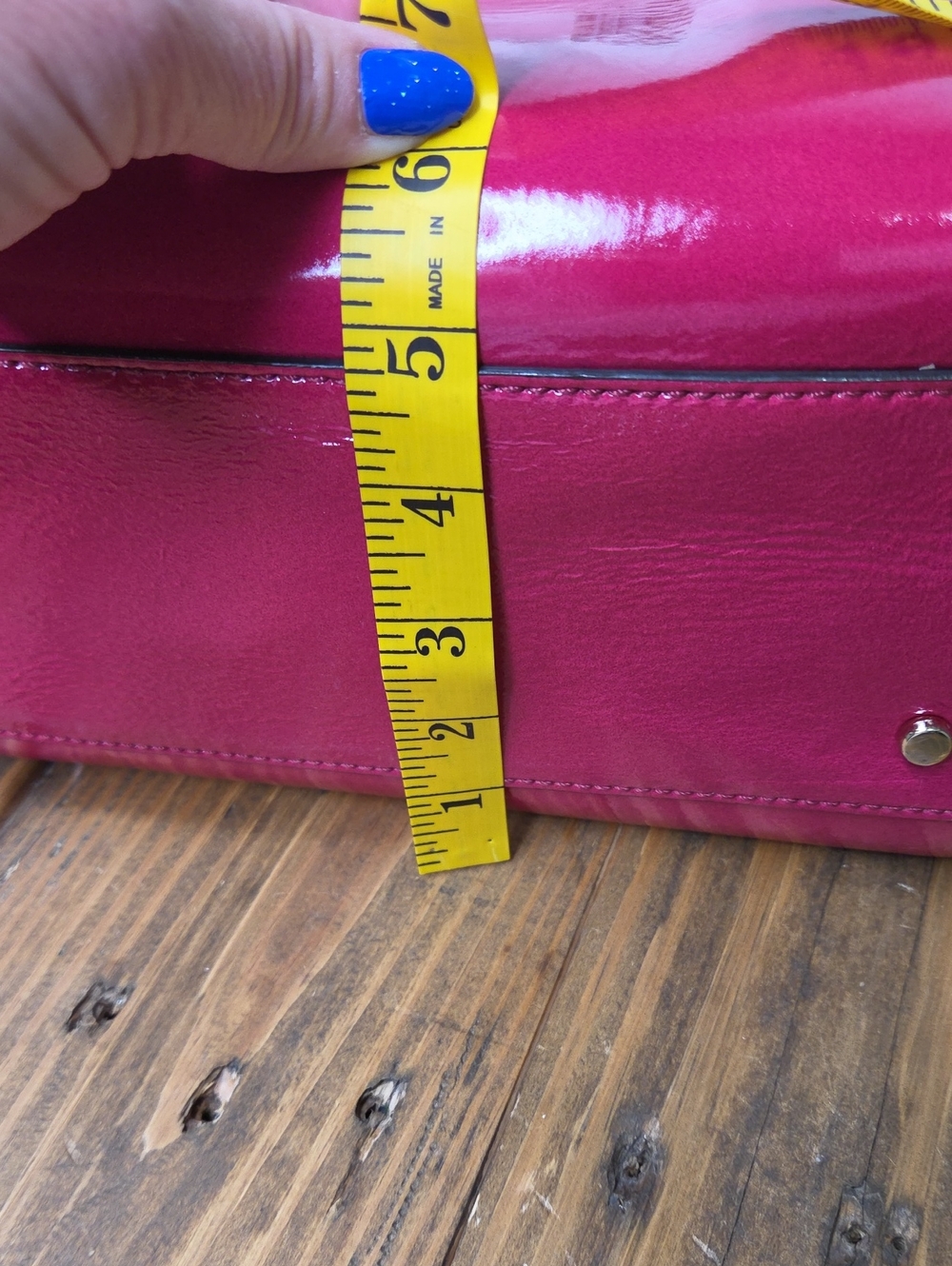 kate spade. Hot Pink Patent Leather Satchel with Gold Hardware. Beautiful - Picture 13 of 16